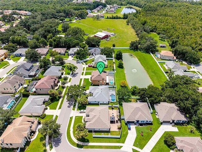 Building Photo - 353 Lake Amberleigh Dr