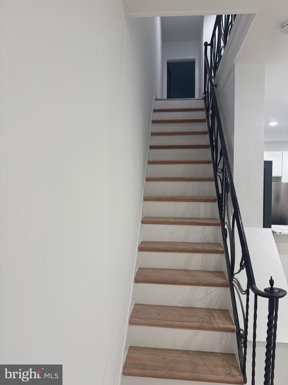 Building Photo - 807 S 57th St