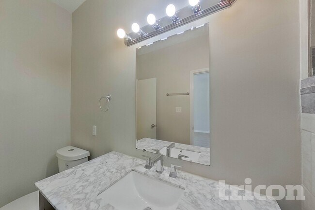 Building Photo - 1121 Cypress Ln