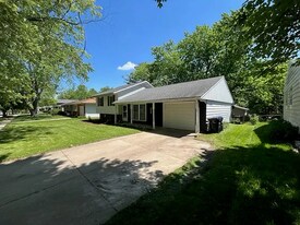 Building Photo - 1207 Sandburg Dr