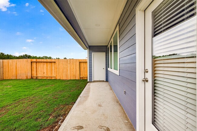 Building Photo - 28142 Meadowlark Sky Dr