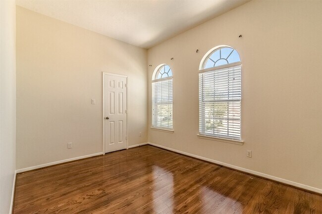 Building Photo - 11414 Summit Bay Dr