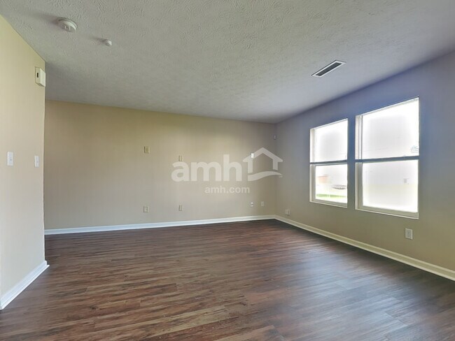 Building Photo - 4039 Tahoe Dr