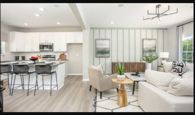 Primary Photo - 102 Red Willow Dr