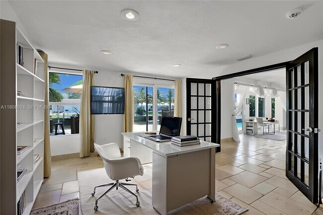 Building Photo - 3100 NE 56th Ct