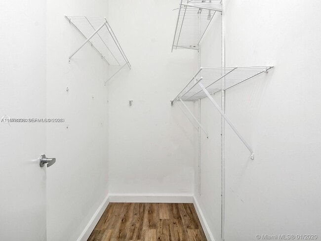 Building Photo - 2200 NE 4th Ave