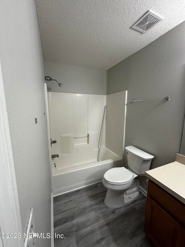 Building Photo - 559 Southbranch Dr