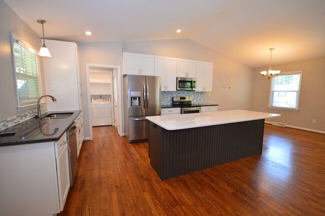 Building Photo - 304 Arrundale Dr