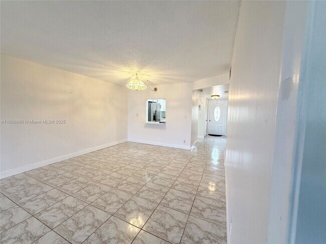 Building Photo - 8970 S Hollybrook Blvd