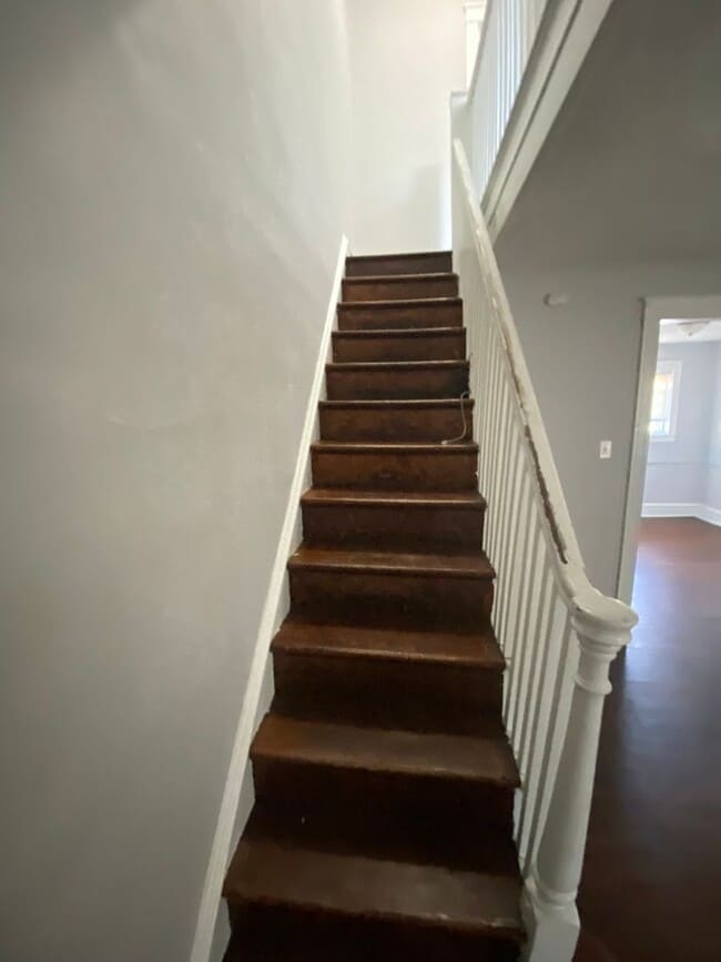 Building Photo - 2 bedroom house for rent