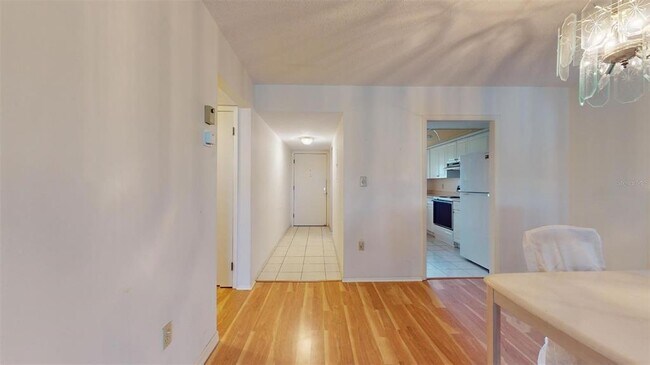 Building Photo - 3432 Lake Bayshore Dr