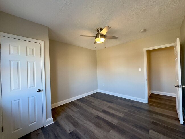 Building Photo - Charming 3Bed/2Bath Townhome in Dundalk, MD!