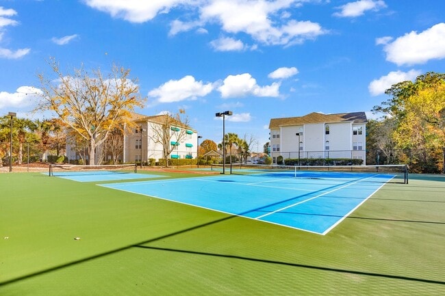 Building Photo - 1 Bedroom, 1 Bath, Unfurnished Condo with ...