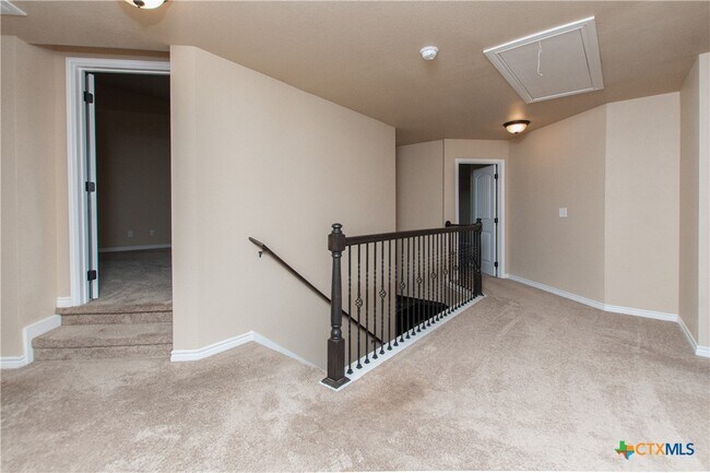 Building Photo - 103 W Libra Dr