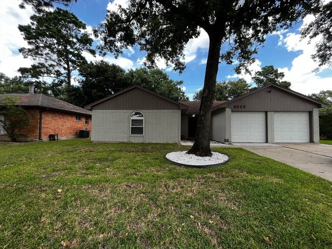 Building Photo - 6223 Brookgate Dr
