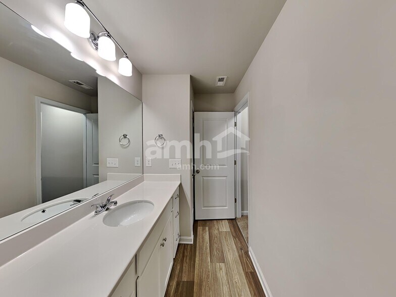 Building Photo - 373 Winston Cir