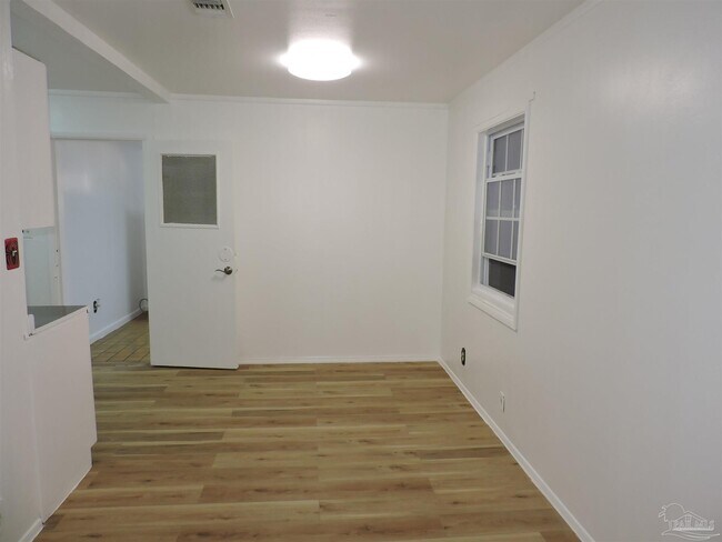 Building Photo - 146 Drew Cir