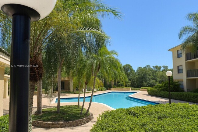 Building Photo - 9999 Summerbreeze Dr