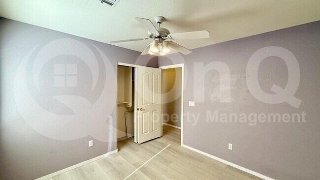 Building Photo - 3464 S Moccasin Trail