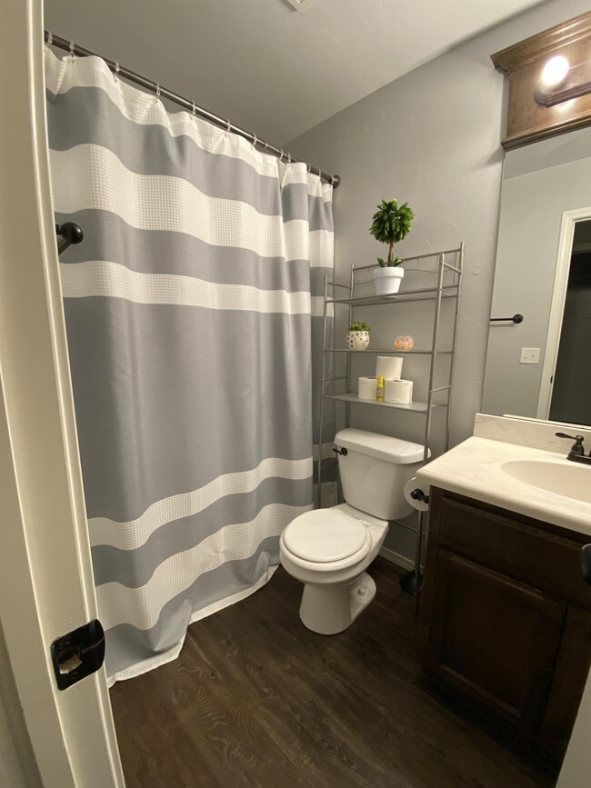 Building Photo - 2622 Trailwood Dr