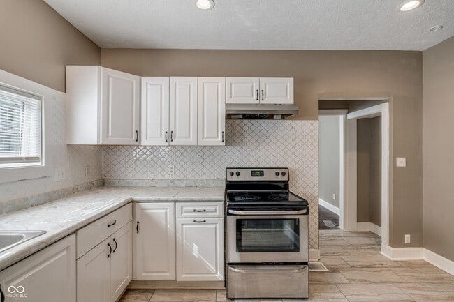 Building Photo - 717 N Grant Ave