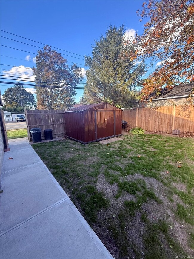 Building Photo - 193 E John St