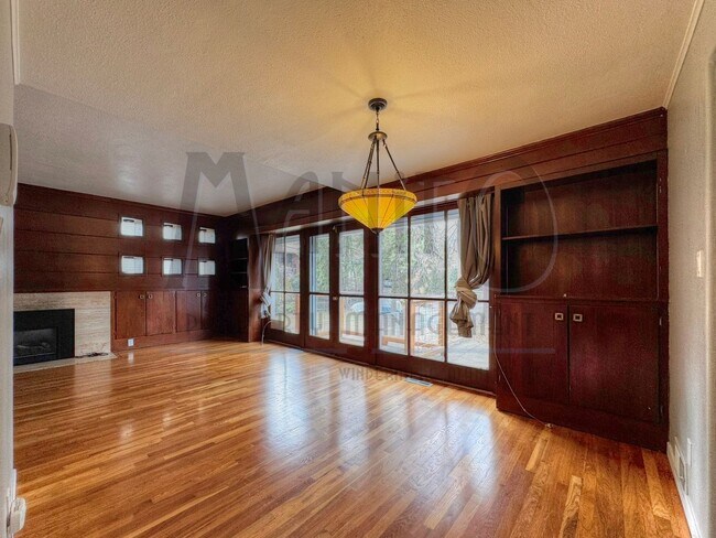 Building Photo - 1624 S Grand Blvd