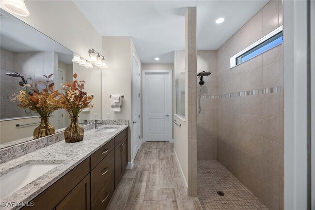 Building Photo - 6767 Pennyroyal Dr