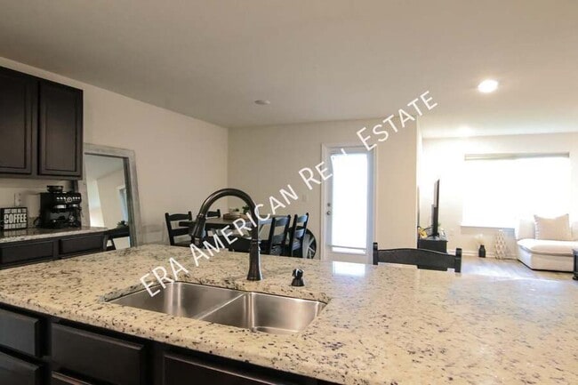 Building Photo - 808 Moorhen Wy