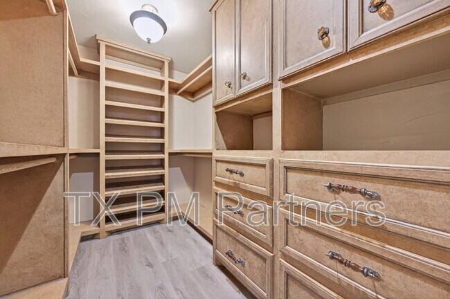 Building Photo - 23410 Stratsborough Dr