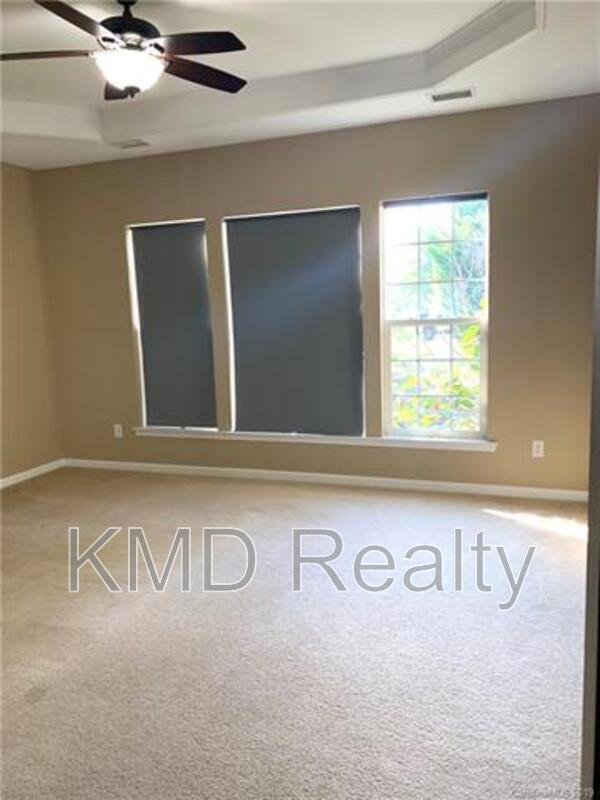 Building Photo - 8419 Heron Glen Dr