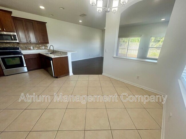 Building Photo - 12805 Avelar Manor Pl