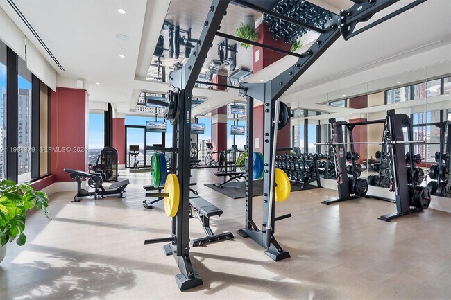 Building Photo - 11 NE 6th St