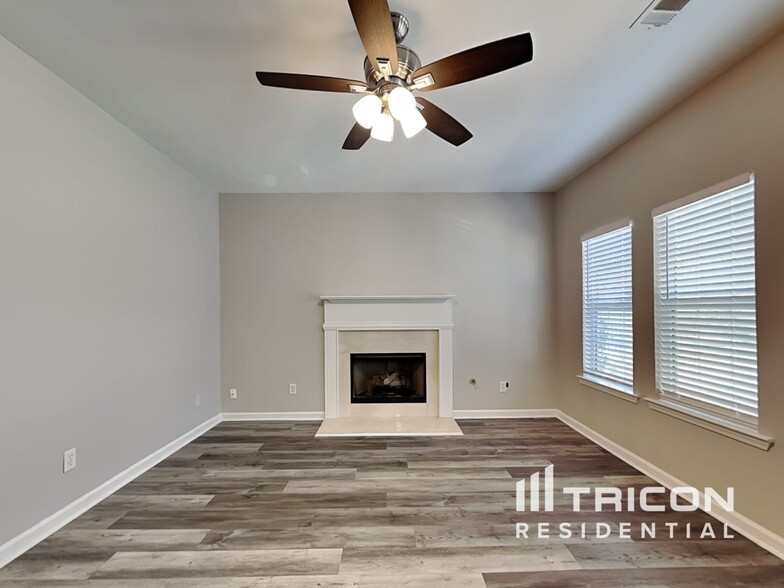 Building Photo - 606 Brookwater Dr