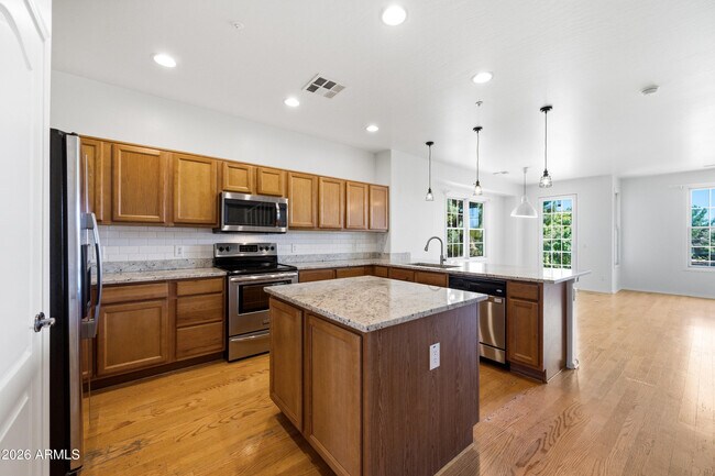 Building Photo - 3691 E Leslie Dr