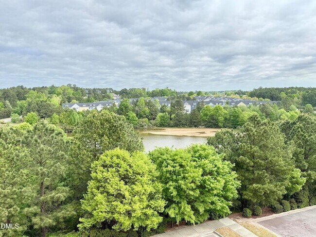 Building Photo - 732 Waterford Lake Dr