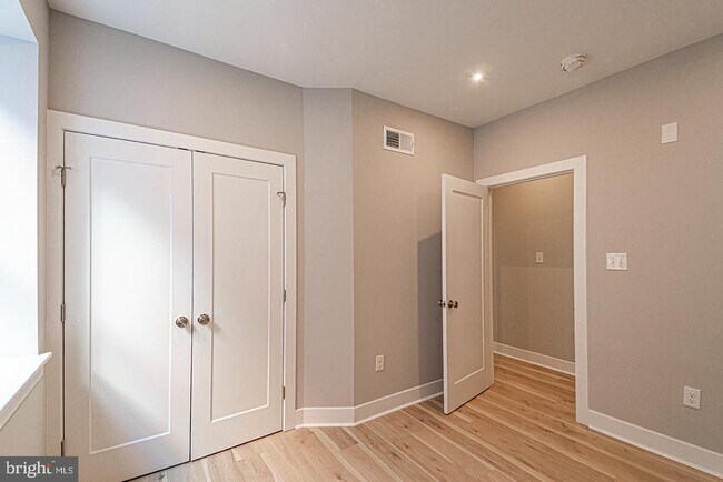 Building Photo - 5412 Chancellor St