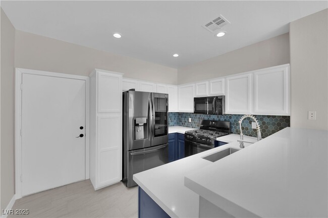 Building Photo - 8739 Villa Jeremiah Ln