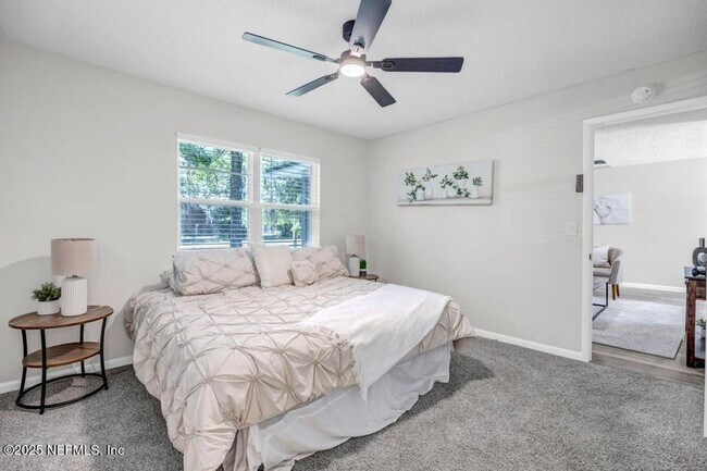 Building Photo - Waterfront 3 BR 2 BA Remodeled Rental Home