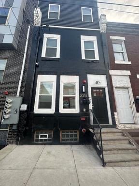 Building Photo - 2215 N 10th St