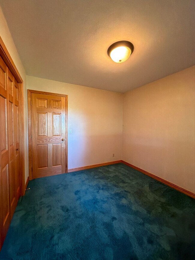 Building Photo - Country Living with Convenient Access 3 Bedroom Brick Ranch Home in Goshen