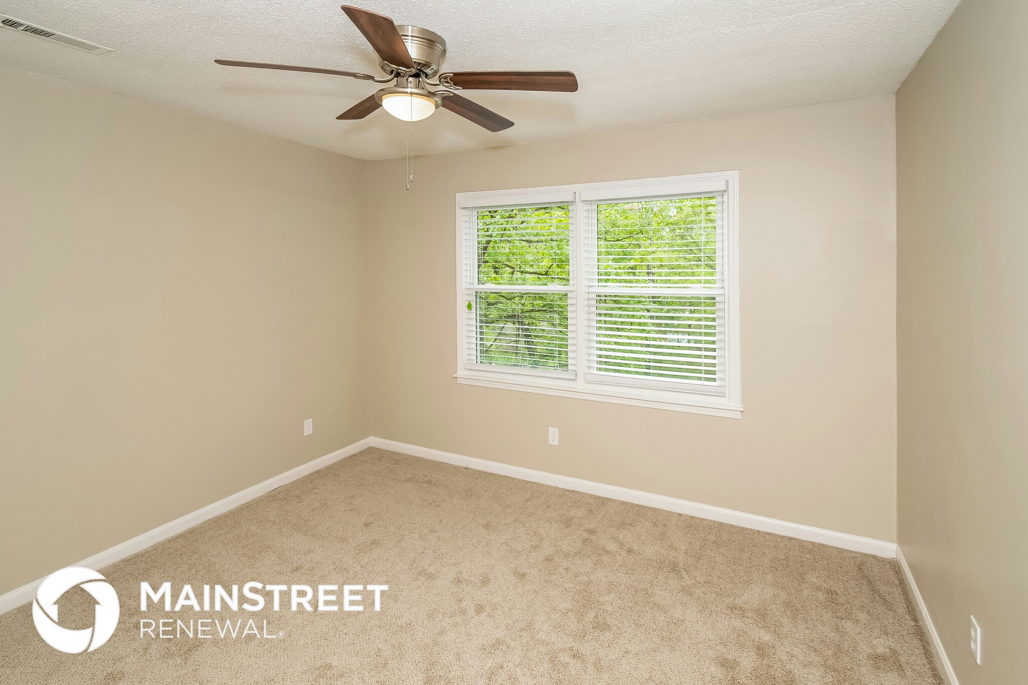 Building Photo - 1337 3rd Ave SW