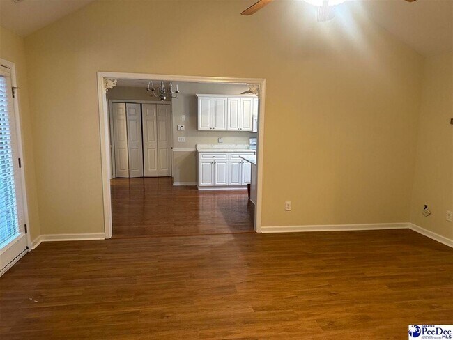 Building Photo - 438 Quail Pointe Dr