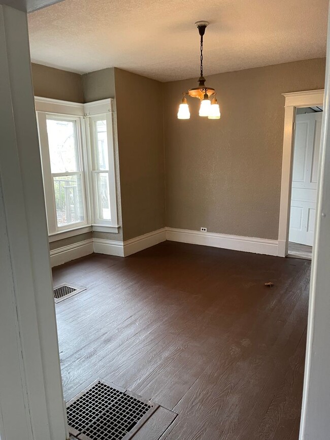 Primary Photo - 4BD/1BA HOME!