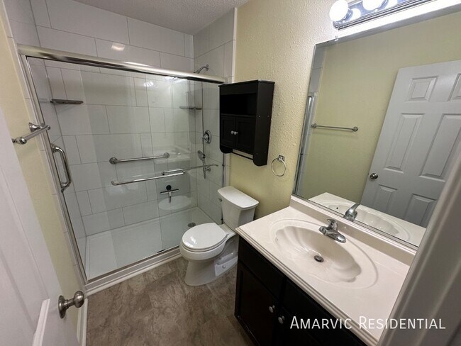 Building Photo - 1290 Pyrtle Dr
