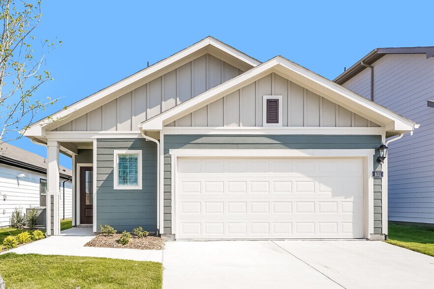 Primary Photo - 831 Wisteria Ln