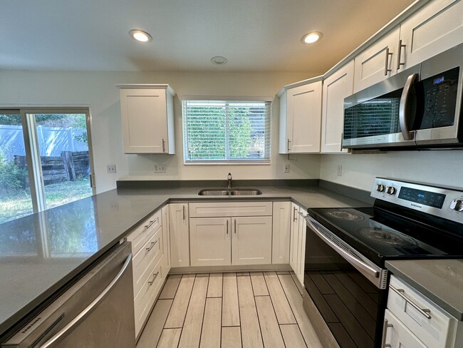 Building Photo - 9967 Electra Ln