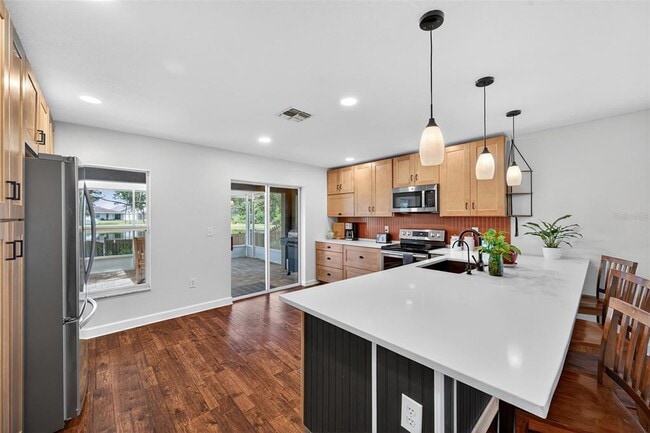 Building Photo - 12543 Chenwood Ave