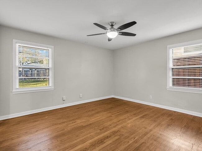 Building Photo - 3404 Cromart Ave