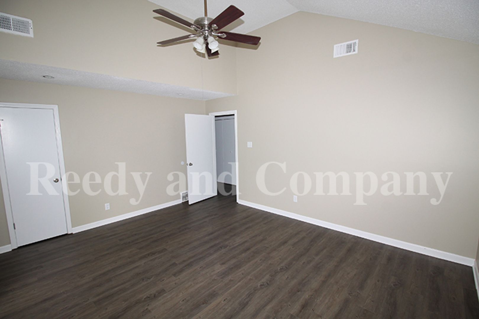 Building Photo - 6363 Thistlebrook Dr